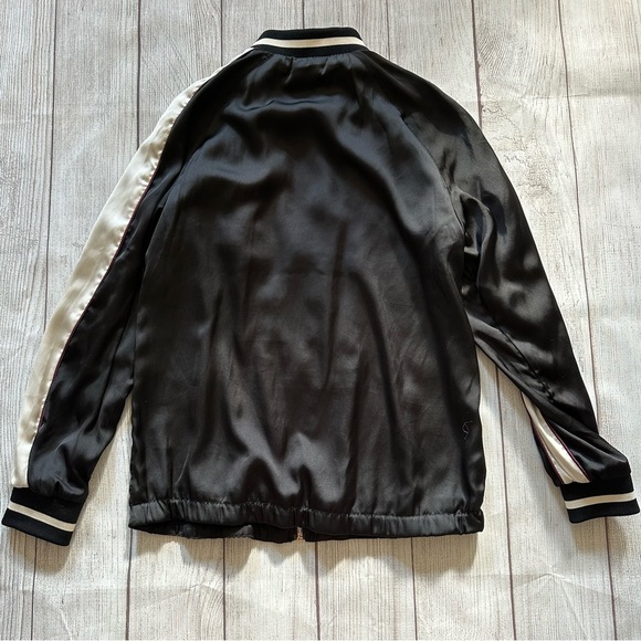 Tiger Zip Up - Picture 3 of 13